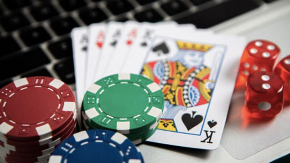 Why Do People Love To Gamble In Online Casino Malaysia? - Female Cricket